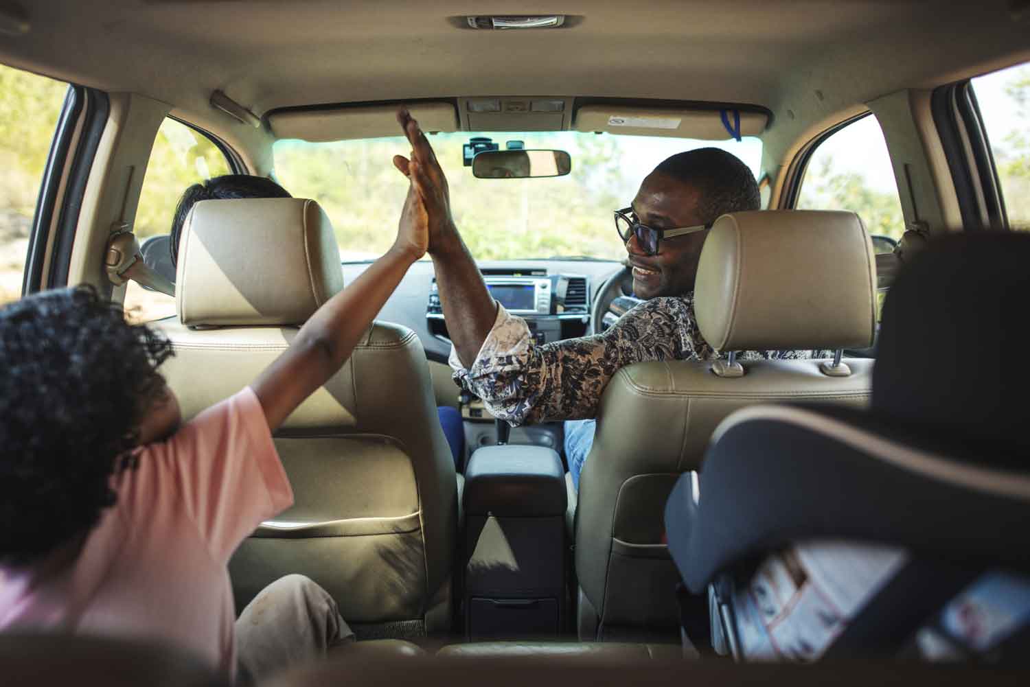 FAMILY-IN-Walt-Disney-World-rental-car-OPT